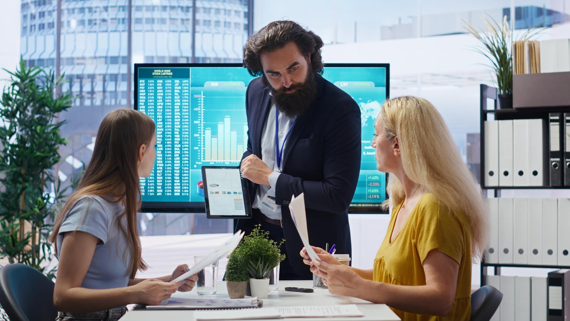 The Role of Expert Insights in Shaping Modern Financial Services